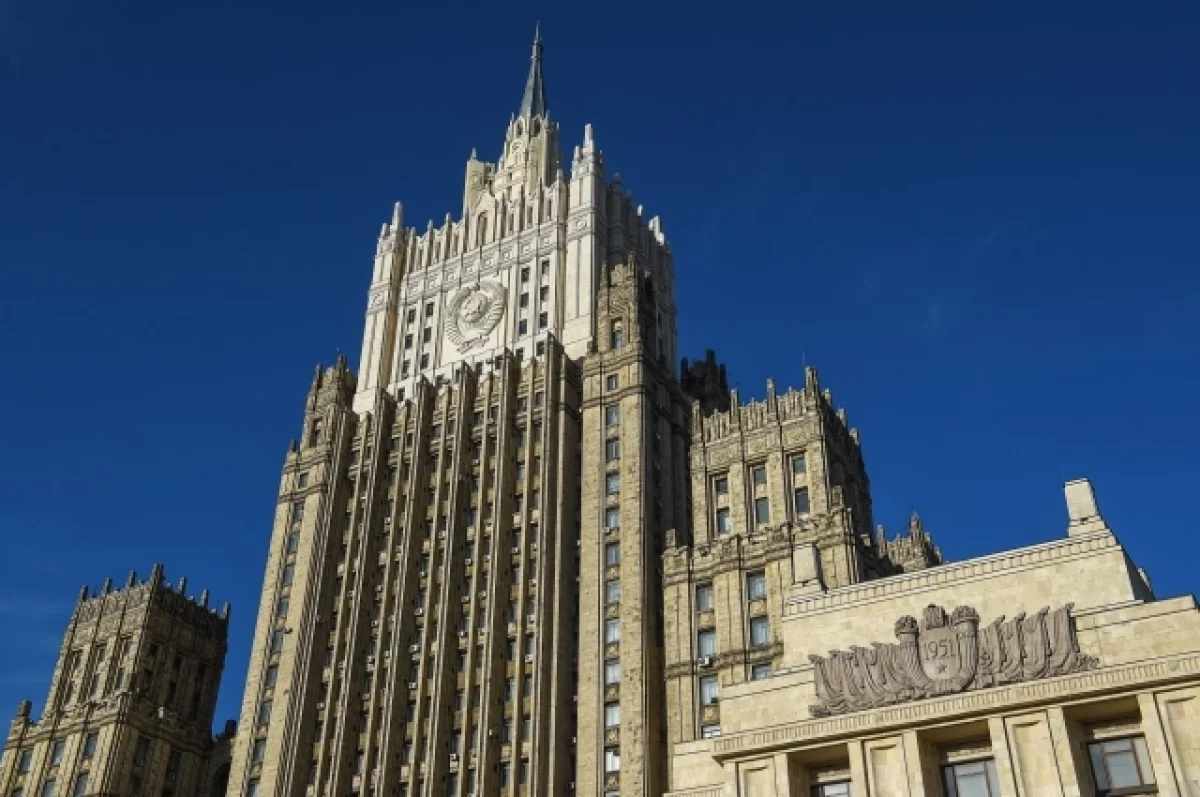 МИД: Россия ответит на враждебные действия стран Прибалтики